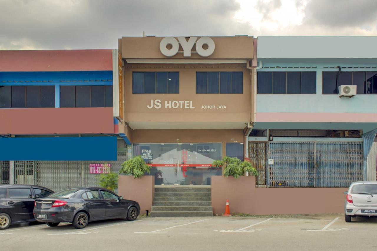 Oyo 89985 Js Hotel Johor Bahru Extérieur photo