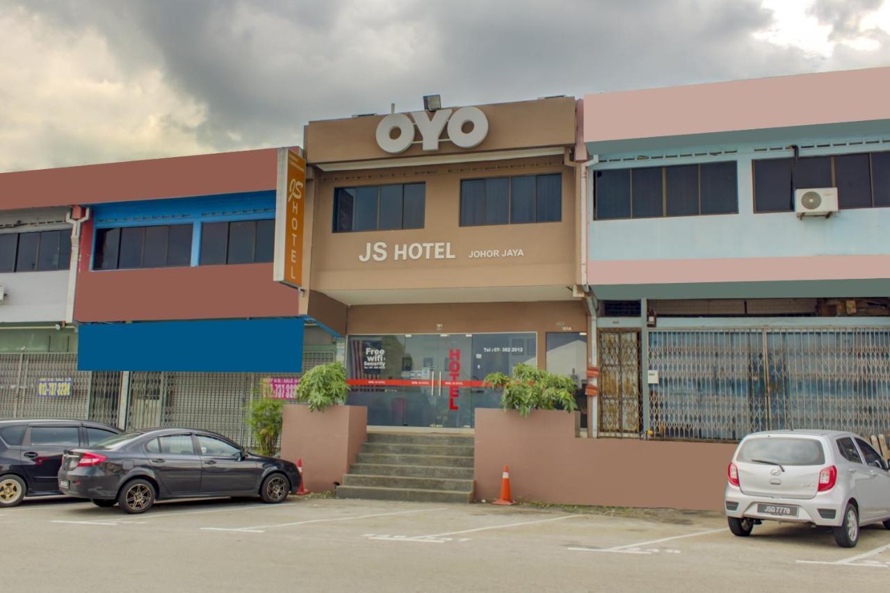 Oyo 89985 Js Hotel Johor Bahru Extérieur photo